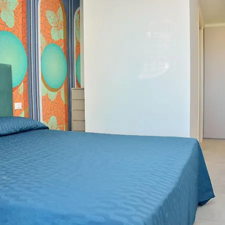 Colourful With Terrace Overlooking The Sea Apartment