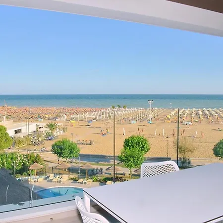 Colourful With Terrace Overlooking The Sea Apartment
